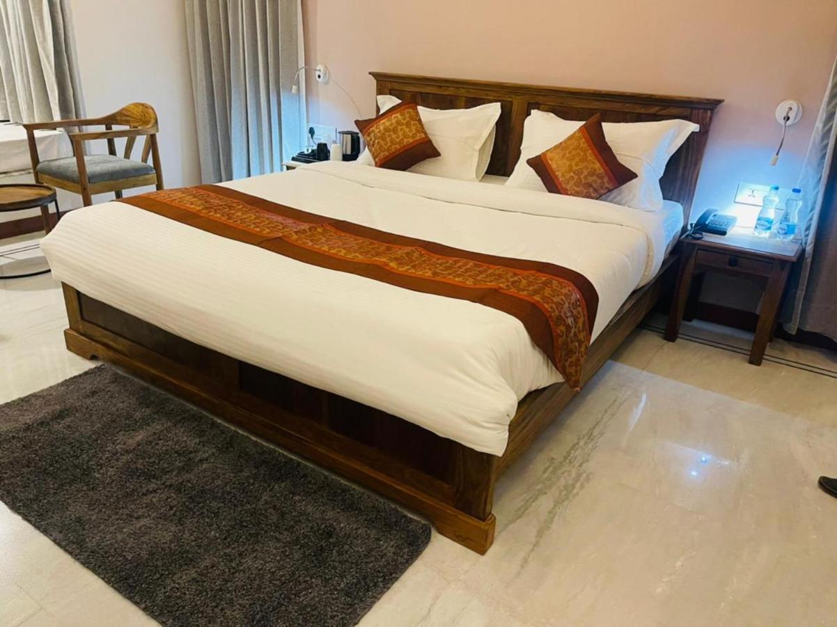 Dheergarh Palace Udaipur Exteriör bild