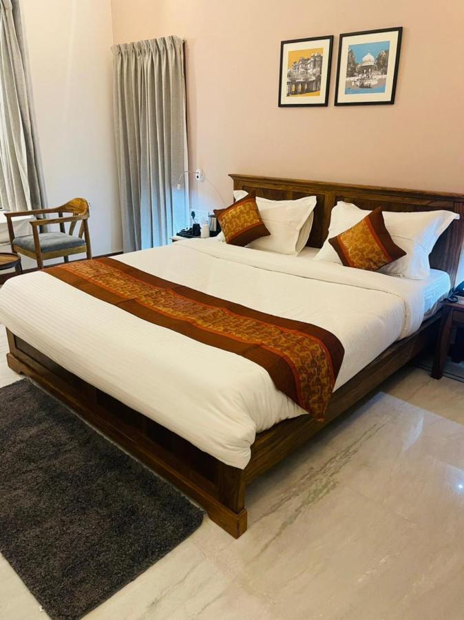 Dheergarh Palace Udaipur Exteriör bild