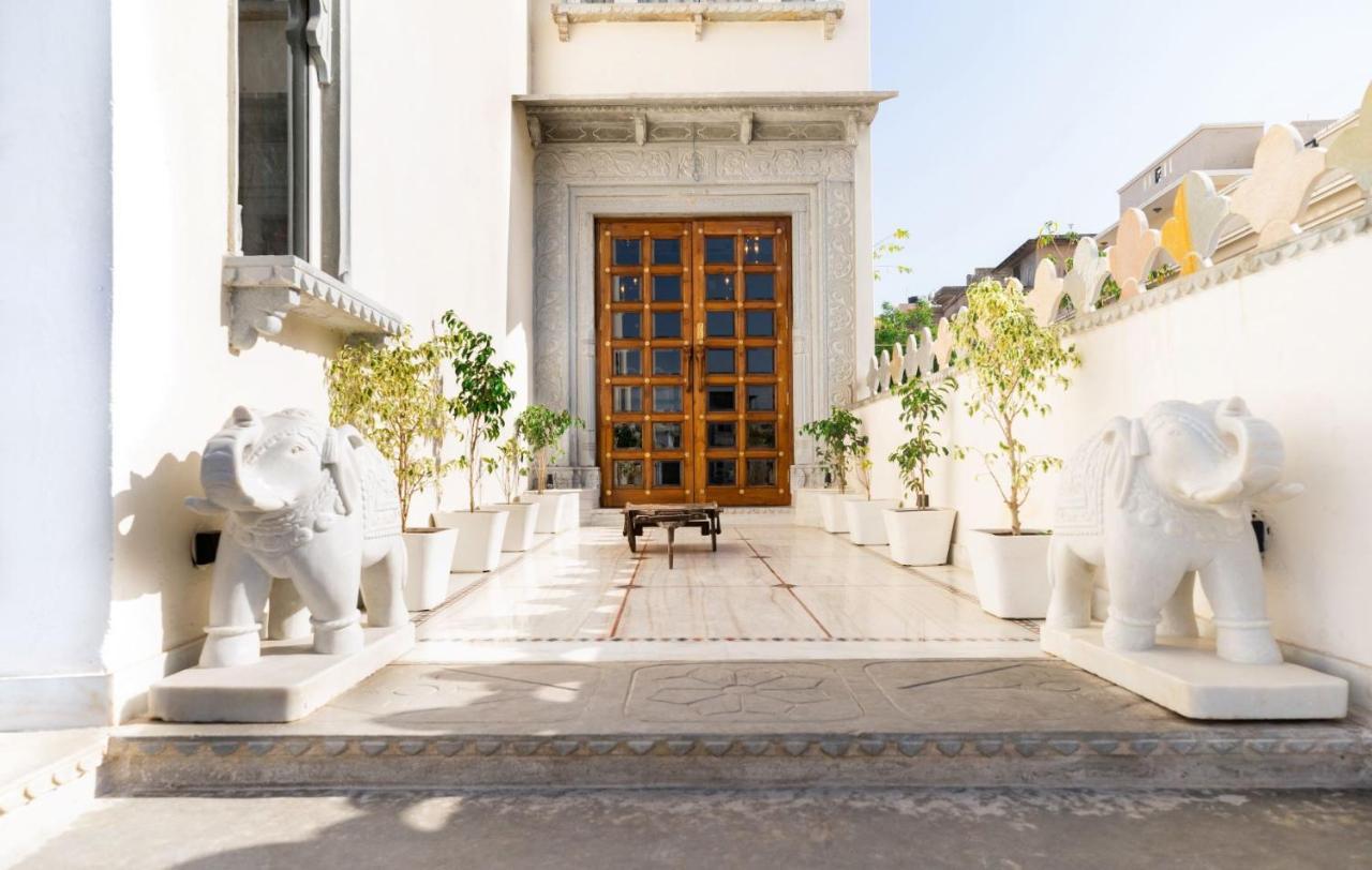 Dheergarh Palace Udaipur Exteriör bild